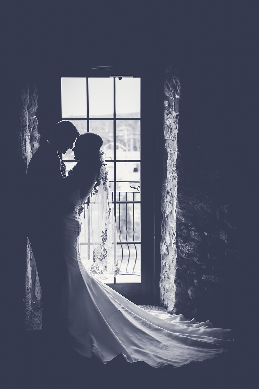 bride groom ceremony aisle